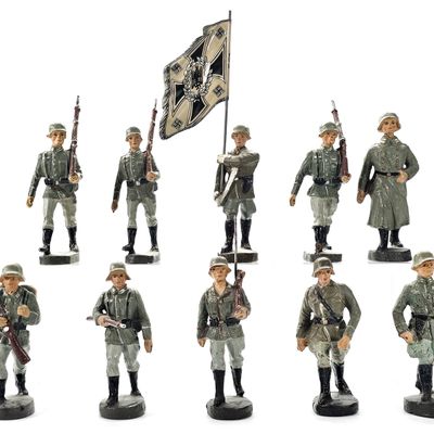 Sale Photo Thumbnail #178: (10) Elastolin/Lineol Germany Heer Infantry Combat Figures