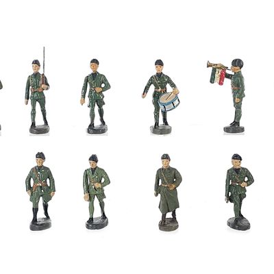 Sale Photo Thumbnail #358: (12) Elastolin Italian Royal Army Infantry & Band