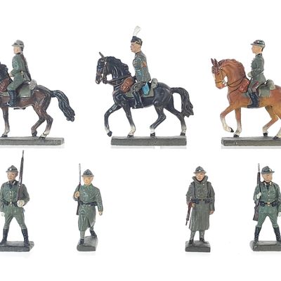 Sale Photo Thumbnail #343: (7) Lineol Italian Royal Army Cavalry & Infantry