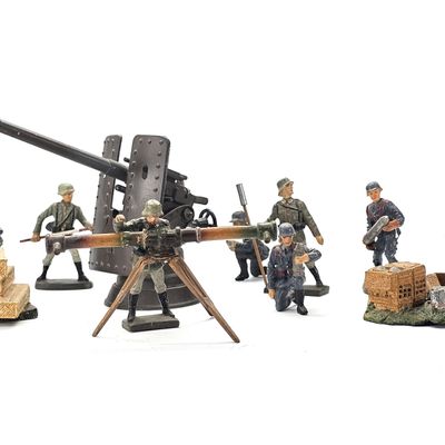 Sale Photo Thumbnail #139: (9) Lineol/Elastolin German Flak Anti-Aircraft Artillery Battery Set