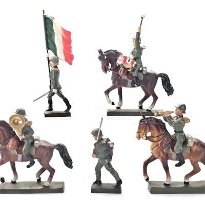 Sale Photo Thumbnail #170: (5) Lineol Germany Italian Infantry, Cavalry & Mounted Band Figures