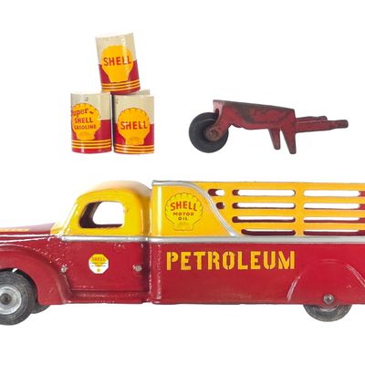 Sale Photo Thumbnail #391: Shell Motor Oil Delivery Truck