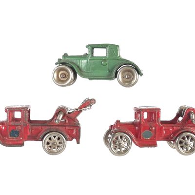 Sale Photo Thumbnail #568: (3) Arcade Cast Iron Car & Tow Trucks