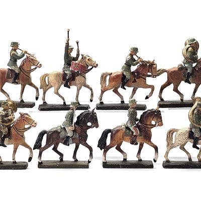 Sale Photo Thumbnail #181: (8) Elastolin/Lineol Heer Mounted Military Band Figures
