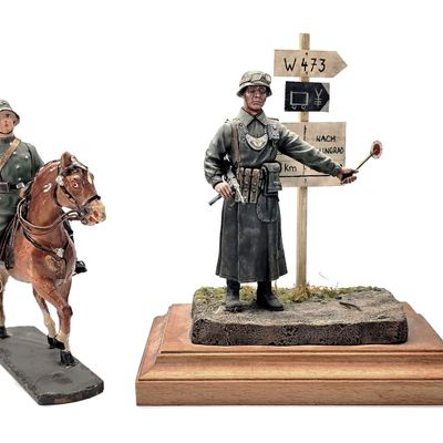 Sale Photo Thumbnail #212: (3) Elastolin German Wehrmacht Cavalry & Feldgendarmerie Vignette