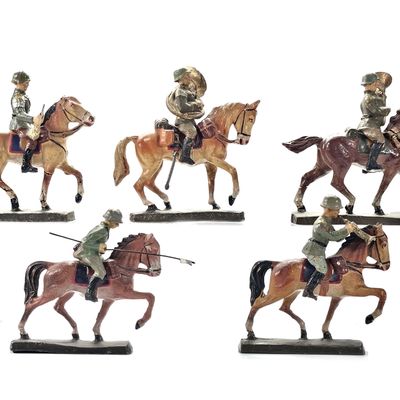 Sale Photo Thumbnail #180: (5) Elastolin/Lineol German Mounted Band Figures