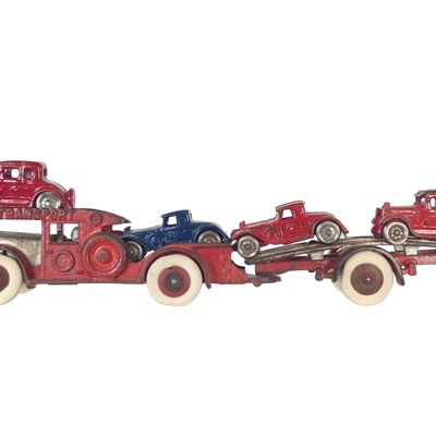 Sale Photo Thumbnail #450: Hubley Nucar Auto Transport w/Vehicles Cast Iron