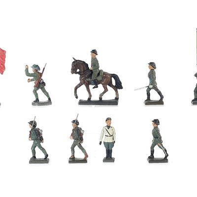 Sale Photo Thumbnail #351: (12) Elastolin/Lineol Italian Royal Army Infantry & Cavalry