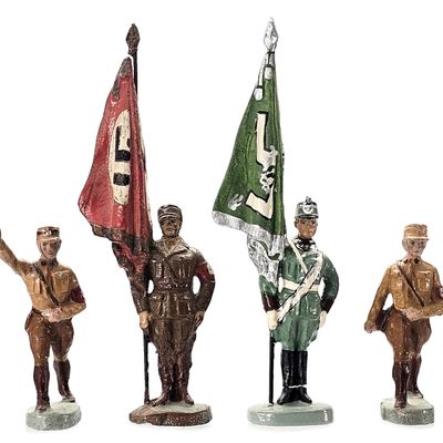 Sale Photo Thumbnail #39: (4) Elastolin SA Brownshirts German Military Soldiers Flag Bearers
