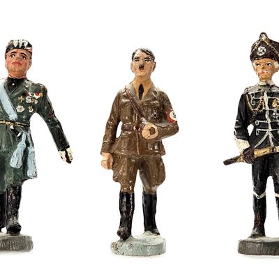 Sale Photo Thumbnail #87: (3) Elastolin WWII Hitler/Mussolini/Mackensen