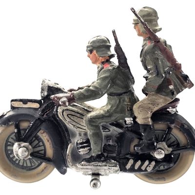 Sale Photo Thumbnail #7: (2) Elastolin/Lineol WWII German Soldiers on Motorcycle