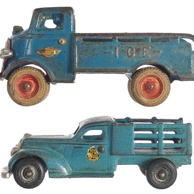 Sale Photo Thumbnail #554: (2) Arcade Ice Truck & Blue Cast Iron Stake Truck