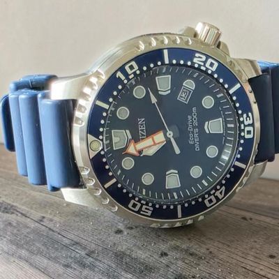 Sale Photo Thumbnail #98: Citizen Eco-Drive Blue Watch