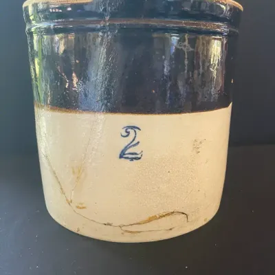 Antique 2-Gallon Two-Tone Stoneware Crock (See Condition Of Item In Photos)￼