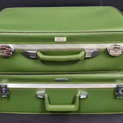 Vintage Amelia Earhart Avocado Luggage + (WH8)