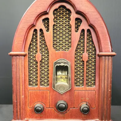 GE Cathedral Radio (WH10)