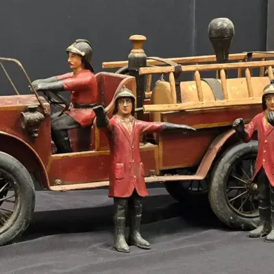 Leonard Luna Wood Firetruck & Firemen (WH9)