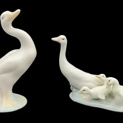2 Lladro Geese Figurines 
