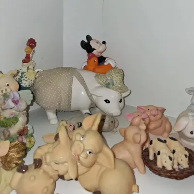 Assorted Pig Figurine & Collectible Lot