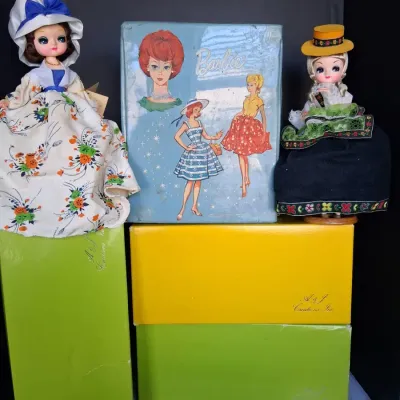Vintage Barbie Doll Carrying Case w/ A & J Creations Inc. Costume Dolls 