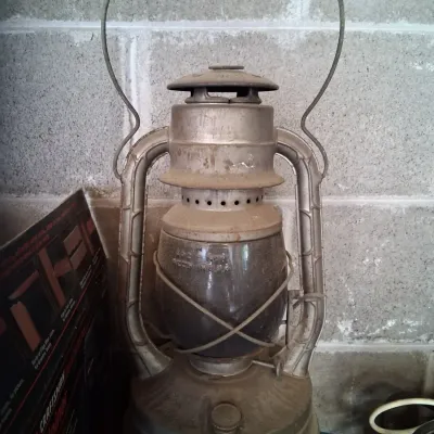 Vintage Dietz No. 2 D-Lite Kerosene Railroad Lantern