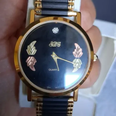Black Hills Gold 12K Gold Leaf Quartz Watch with Original Box