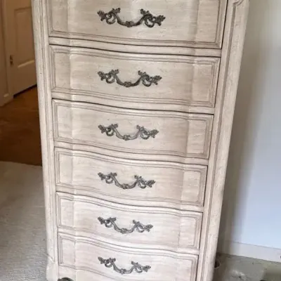 Davis Cabinet Co. lingerie chest