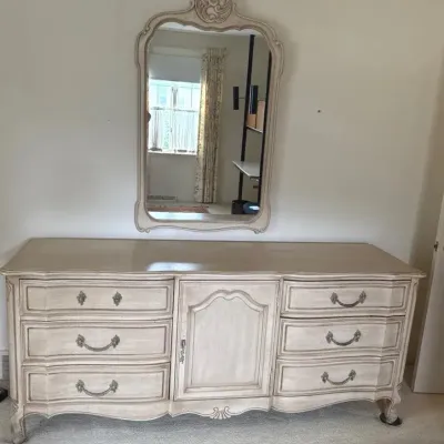 Davis Cabinet Co. Dresser & Mirror