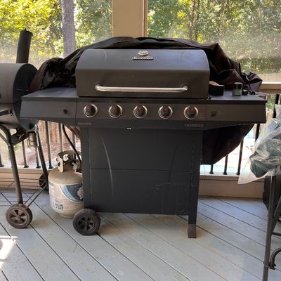 Warring pro grill