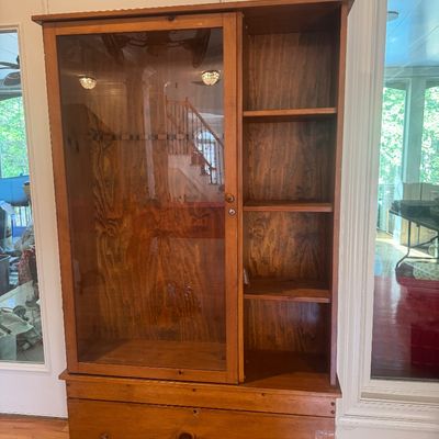 Gun cabinet