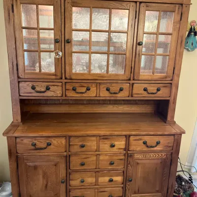 Light Up Hutch