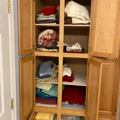 A Lot Of Miscellaneous Household Linens