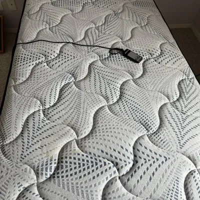 Sealy 10.5” Medium EuroTop Mattress Firm Mattress And Frame