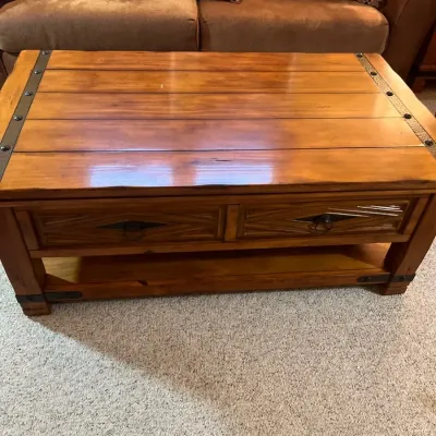 Lift-Top Coffee Table