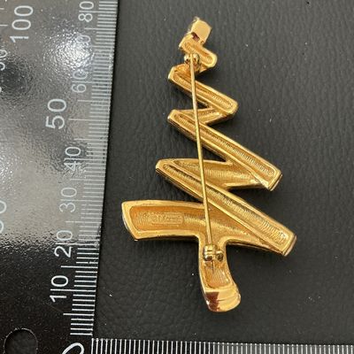 Monet Vintage Gold-Tone Rhinestone Christmas Tree Brooch