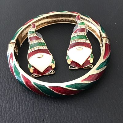 Jiu Long Xing Christmas Gnome Earrings & Bangle Bracelet Set