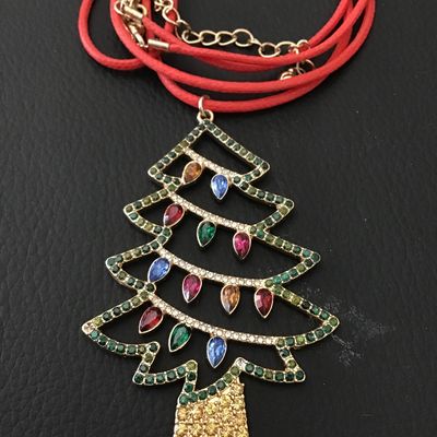 Rhinestone Christmas Tree Pendant Necklace