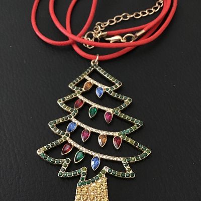 Rhinestone Christmas Tree Pendant Necklace