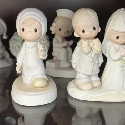 Precious Moments Figurines Lot 2