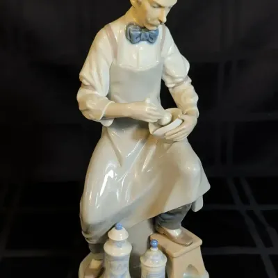 Lladro Porcelain "The Pharmacist" Figurine