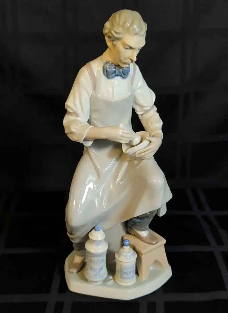 Lladro Porcelain "The Pharmacist" Figurine