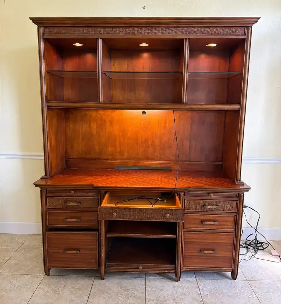 Illuminated Office Desk With Hutch