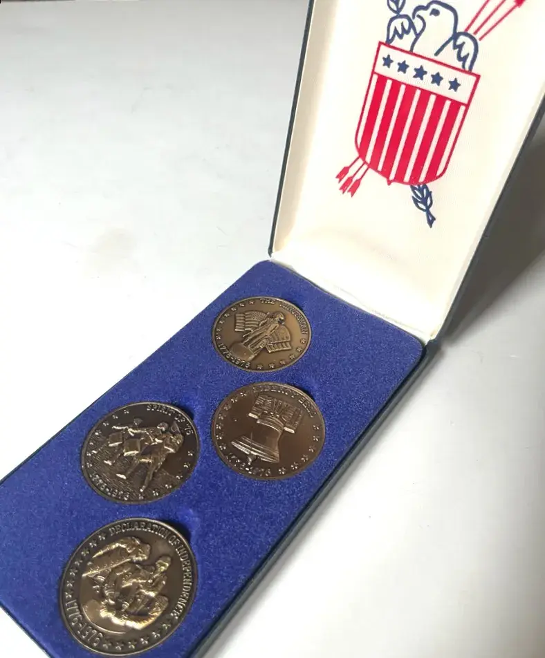 Bicentennial Commemorative Bronze Metal Set