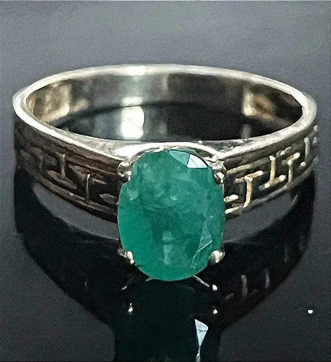 10K Yellow Gold Genuine Emerald Ring 