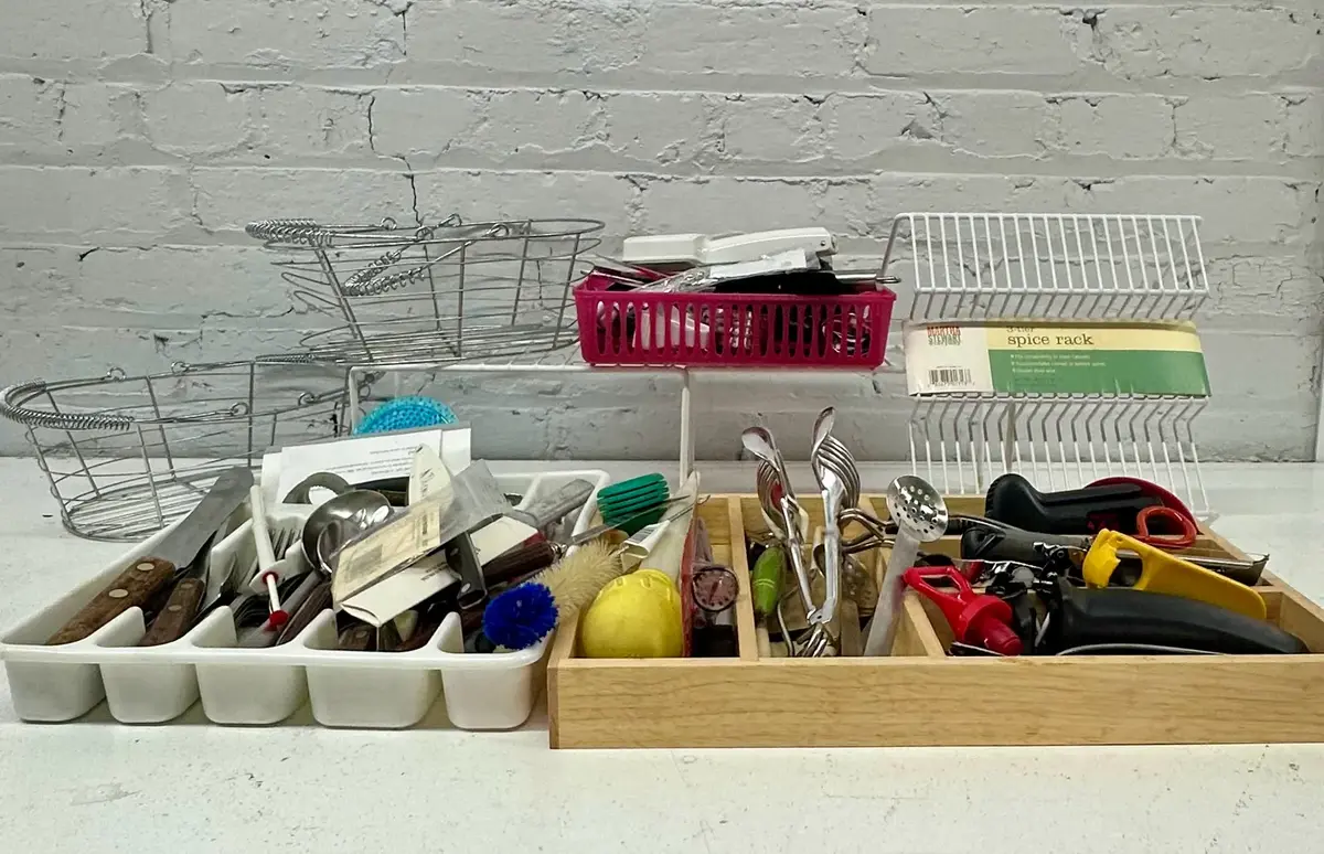Kitchen Utensil Cleanout, Spice Racks & Fruit Baskets