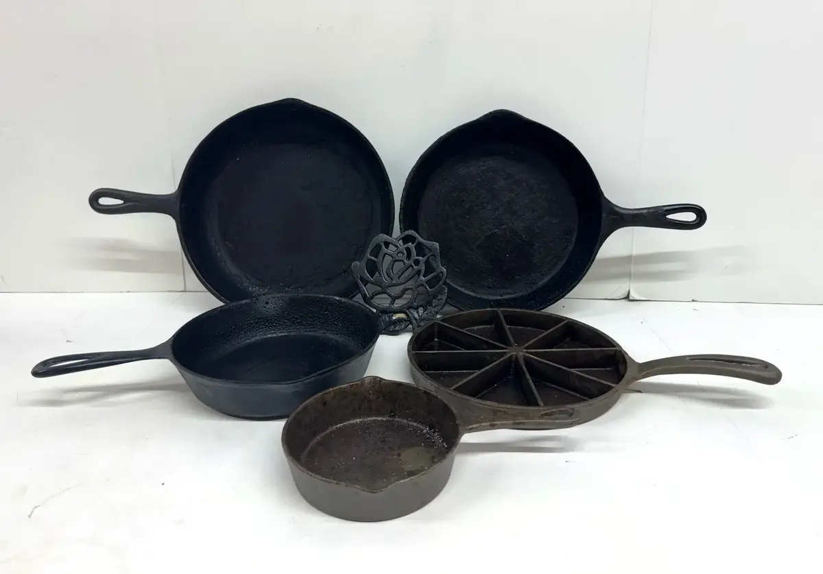Vintage Cast Iron Pans W/ Wagnerware And More