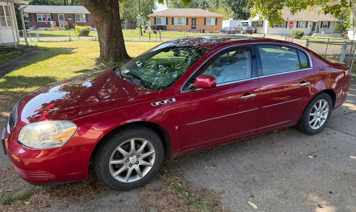 2008 Buick Lucerne CXL 4-Door Sedan, Maroon, Clean Title 102K Miles