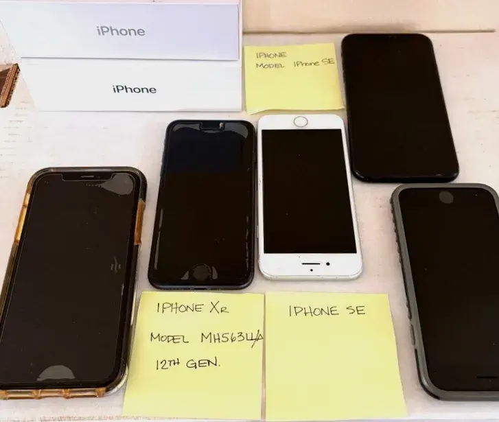  Five iPhones With Bluetooth Multi device Keyboard And Scanner