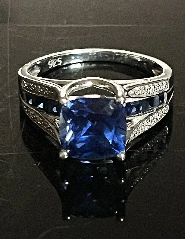 Sterling Silver .925 11 Blue Stone 12 CZ Ring