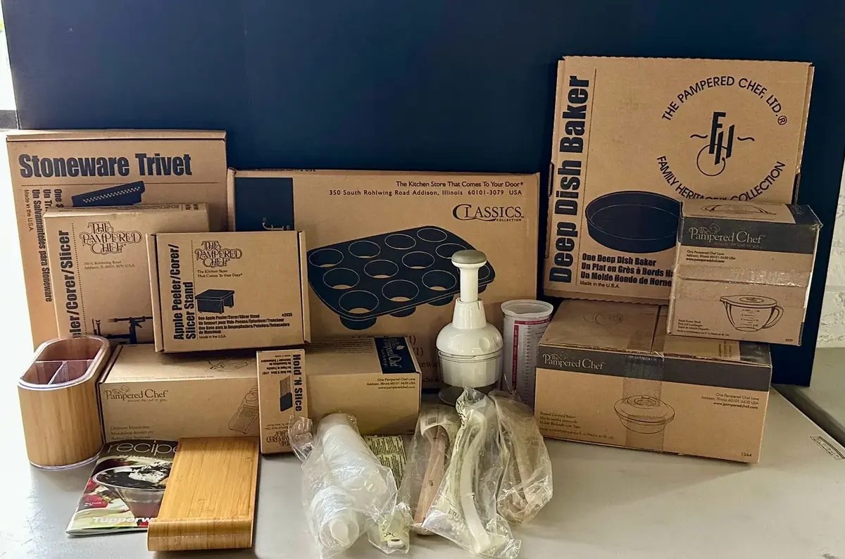 Pampered & Chef Kitchen appliances All New